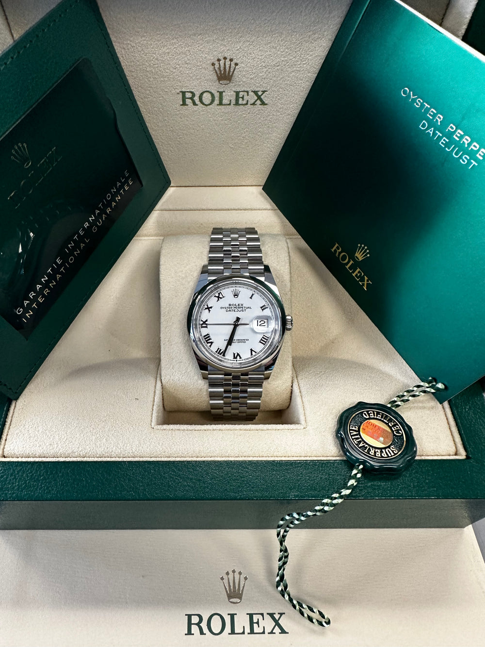 Rolex DateJust 36mm 126200 Oystersteel Jubilee White Roman Dial